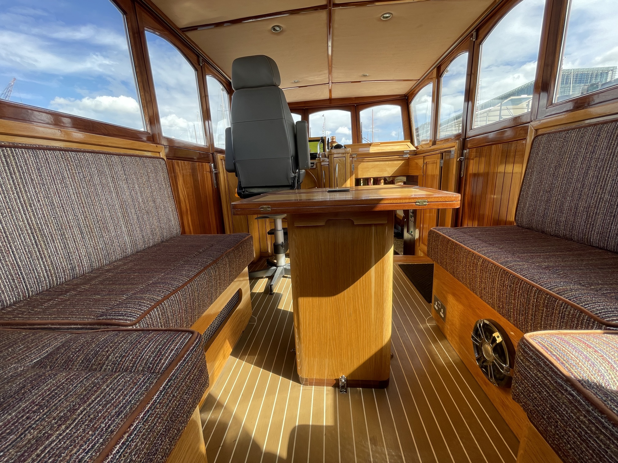 Aqualine Voyager 65 Ft