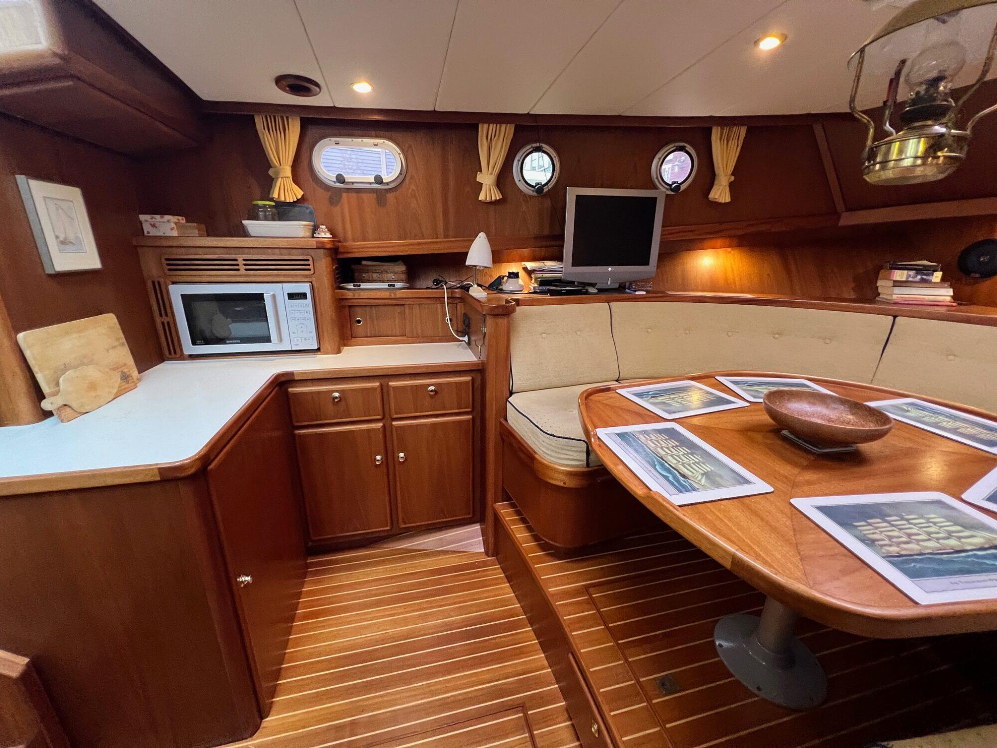 Vripack Vripack Spiegelkotter 12.00 AK Cabrio