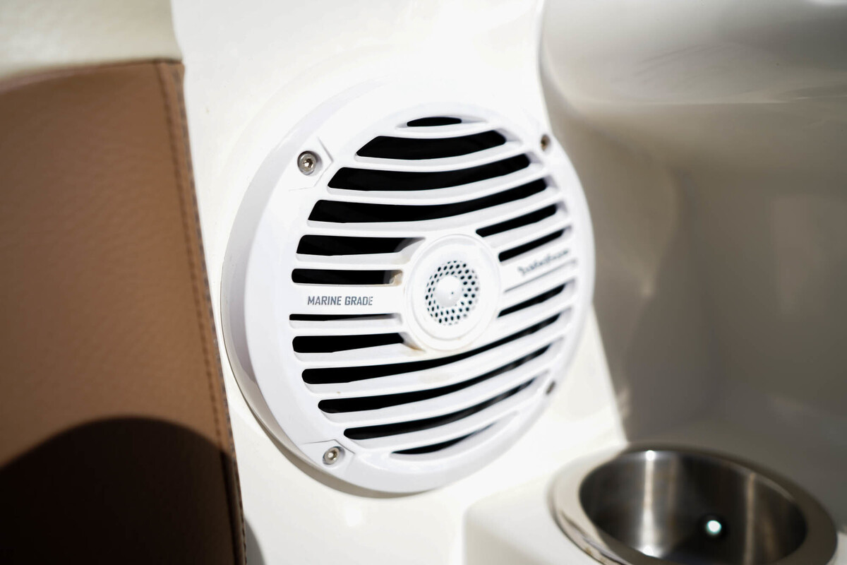 Sea Ray Sun Sport 230