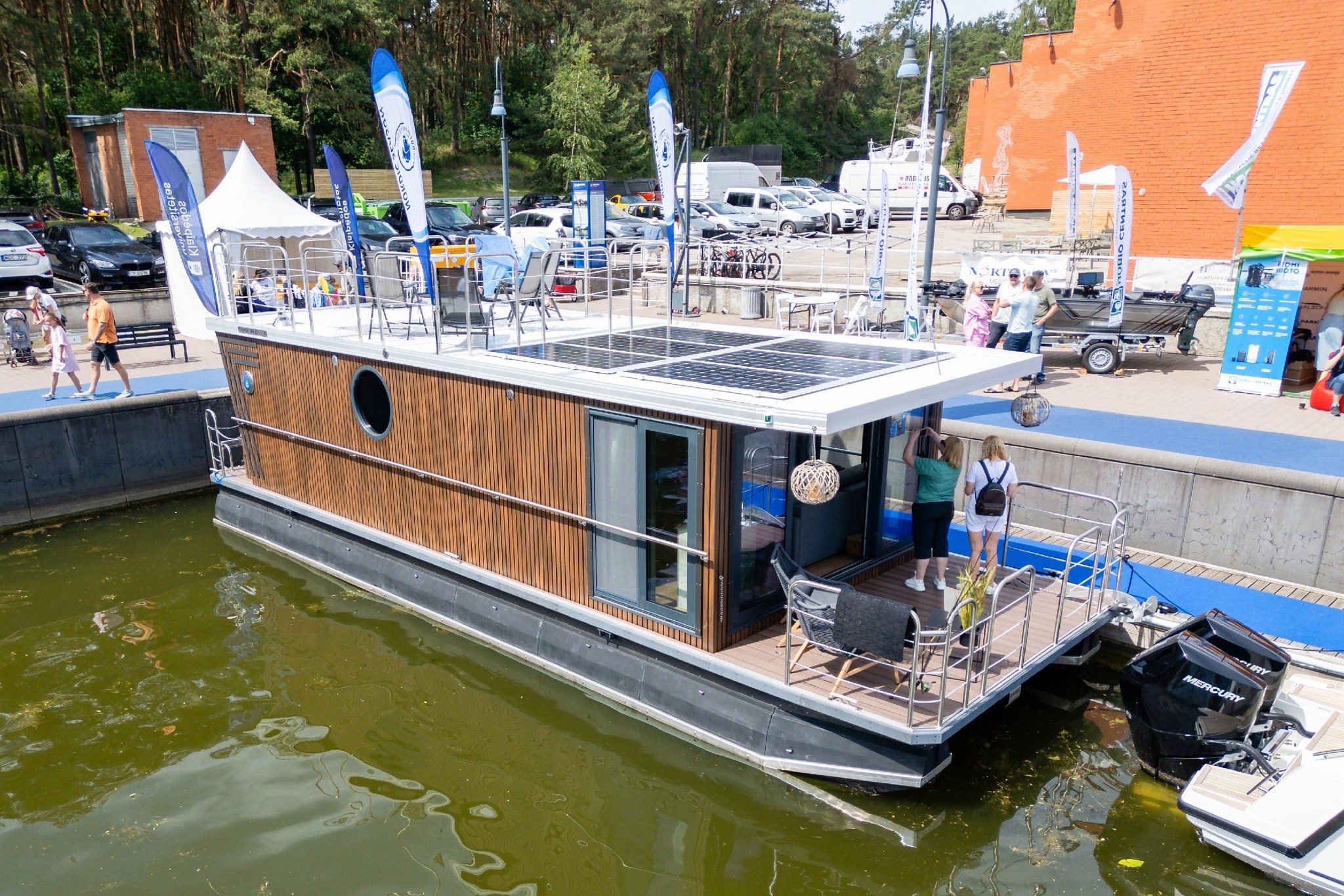 Nordic Season DEMO NS 40 Eco 36m2 Houseboat