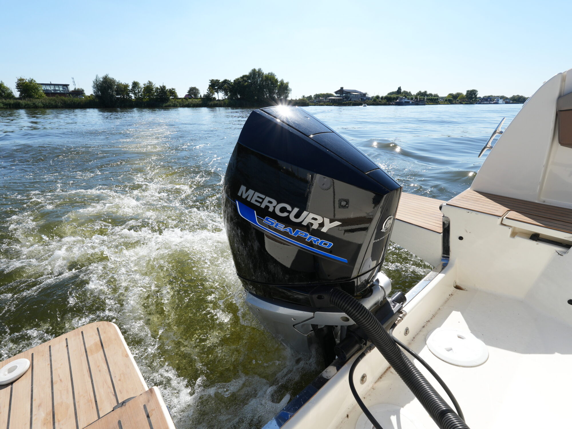 Quicksilver 905 Activ Weekend