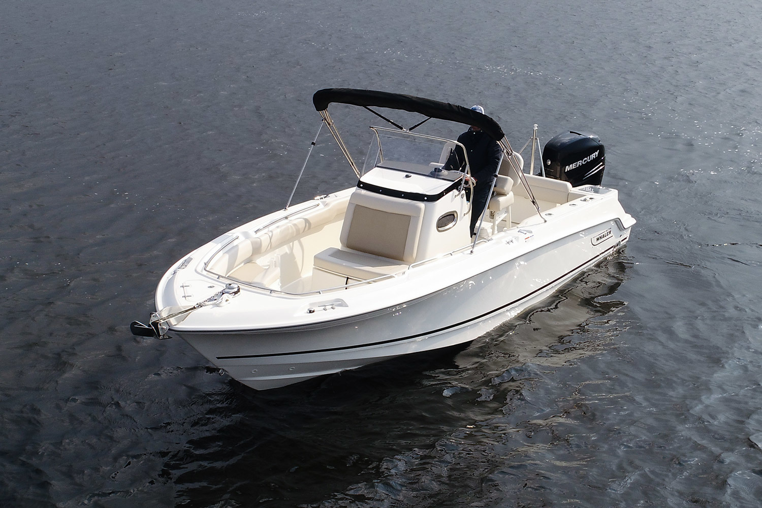 Boston Whaler 230 Outrage