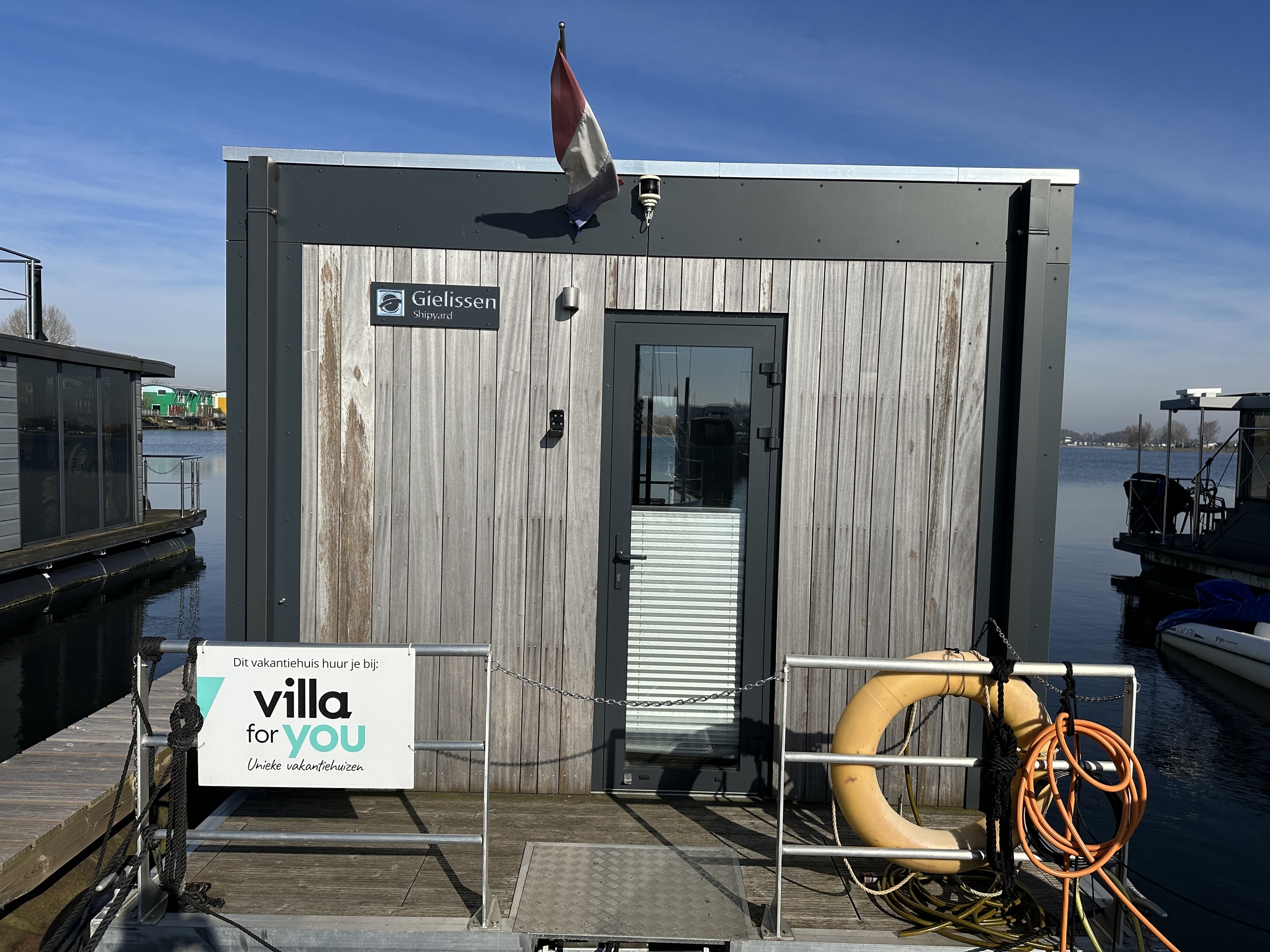 Gielissen Marin Home 32 Tiny Houseboat