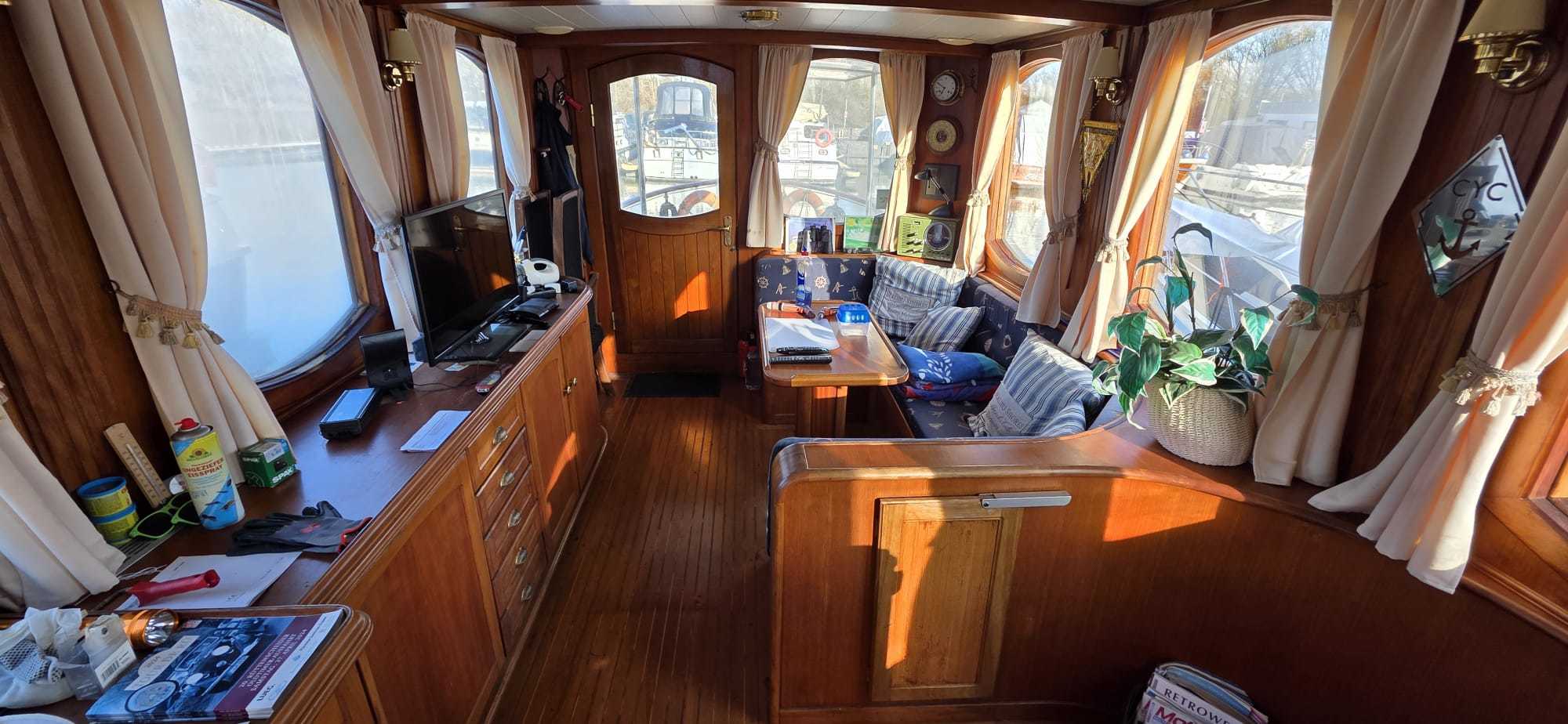 Classic Motor Yacht 14.85