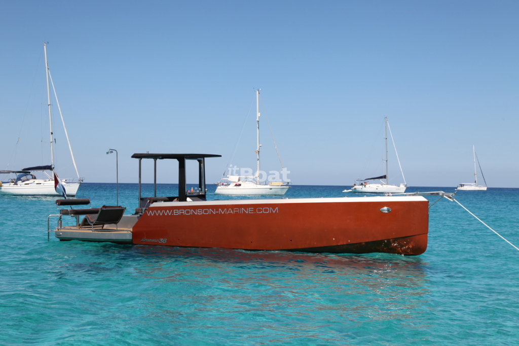 Bronson 36 Islander