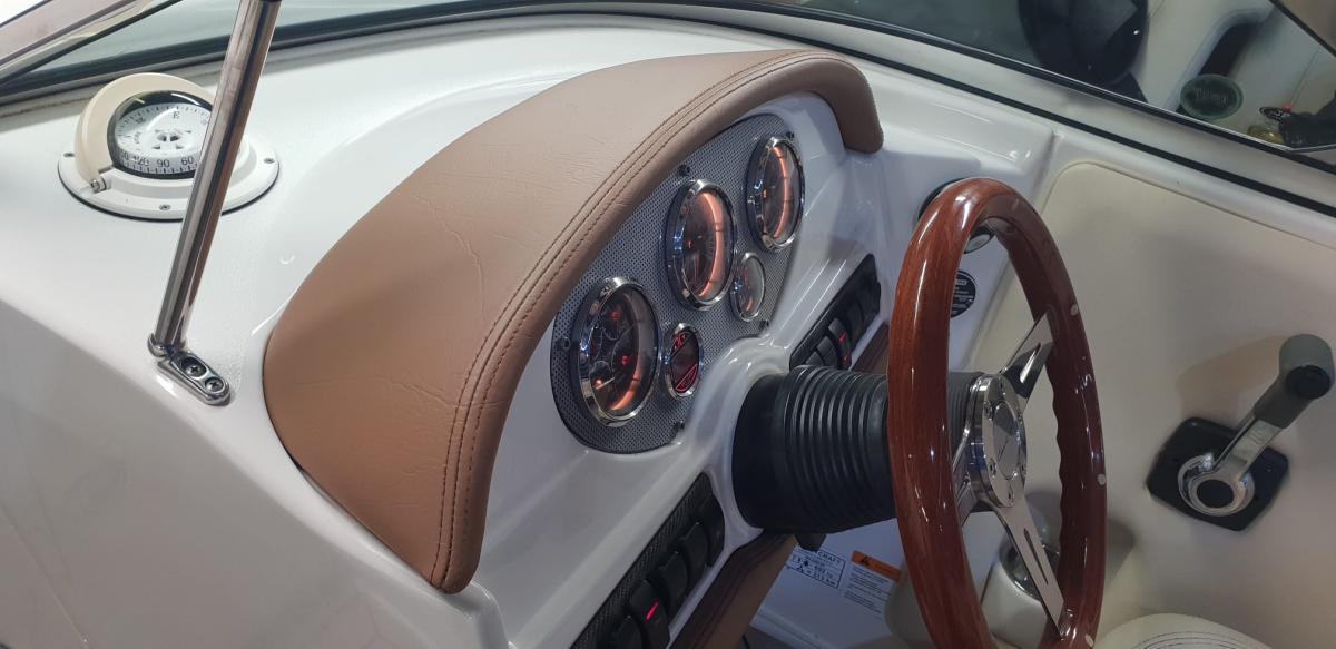 Chris Craft 22 Lancer Rumble