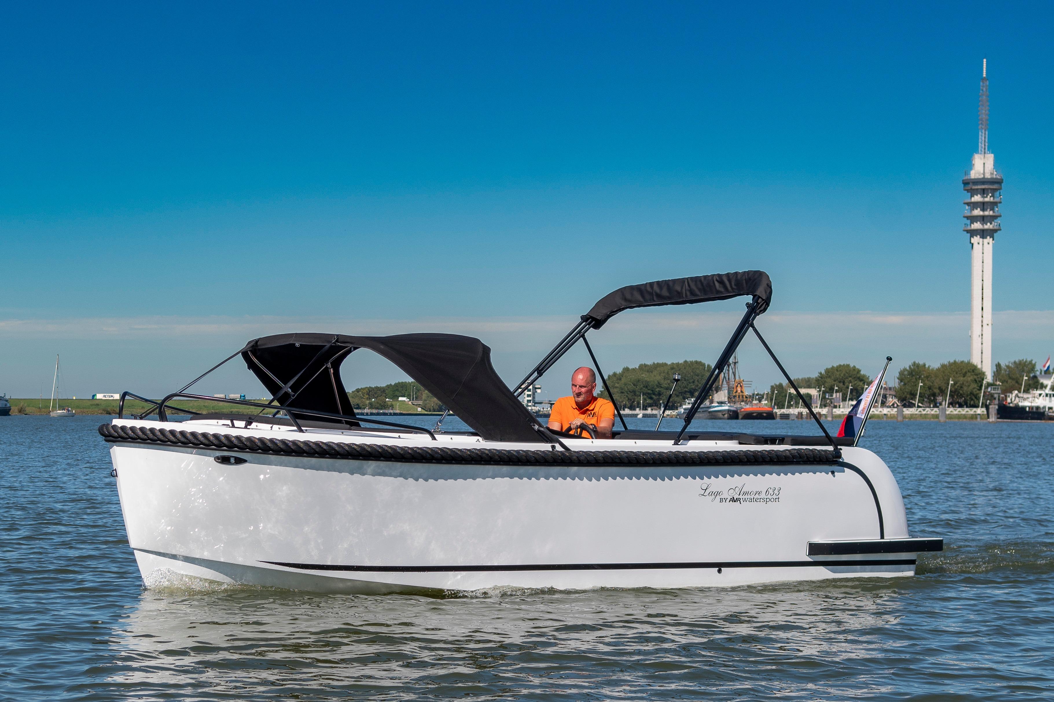 Lago Amore 633 Tender