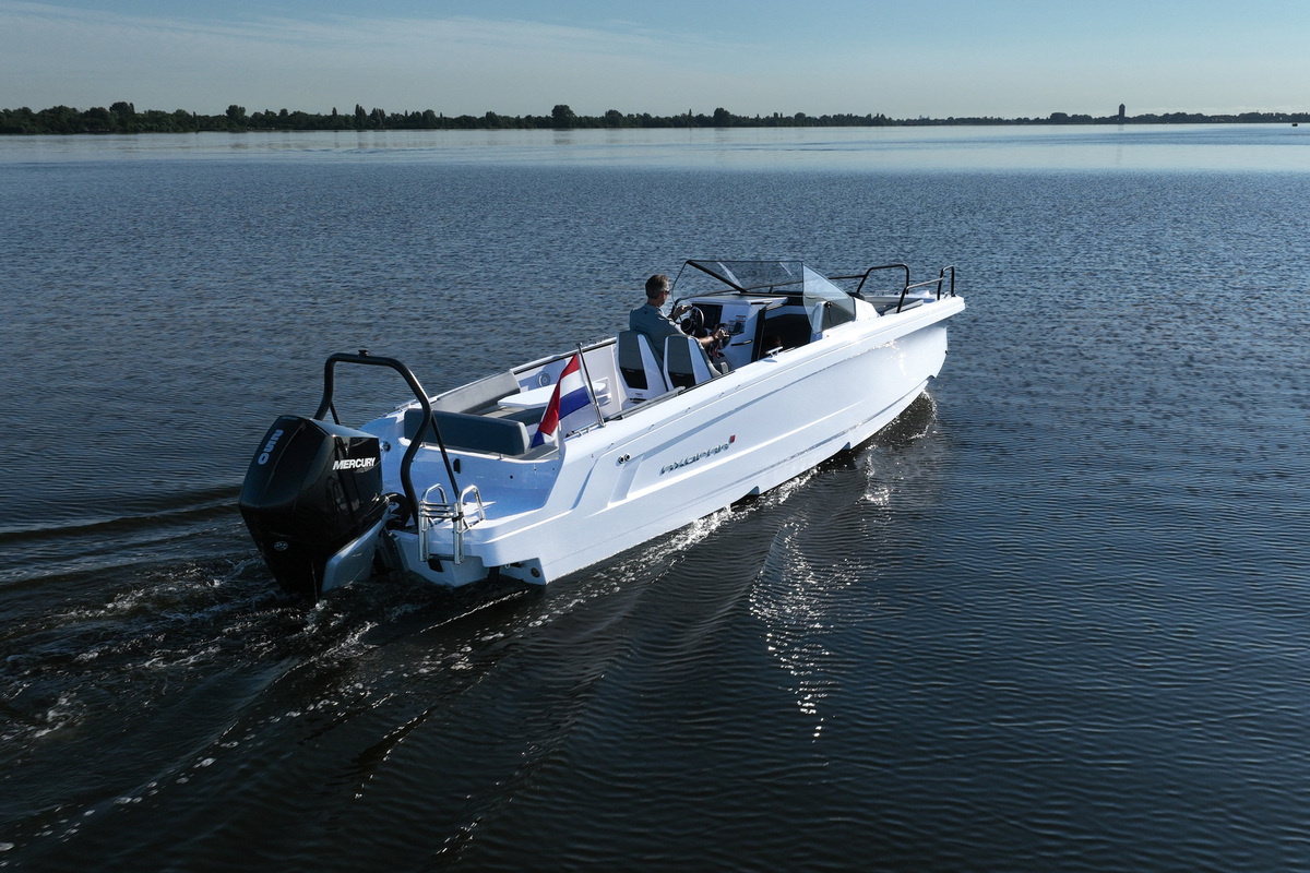 Axopar 25 Cross Bow & Cross Top