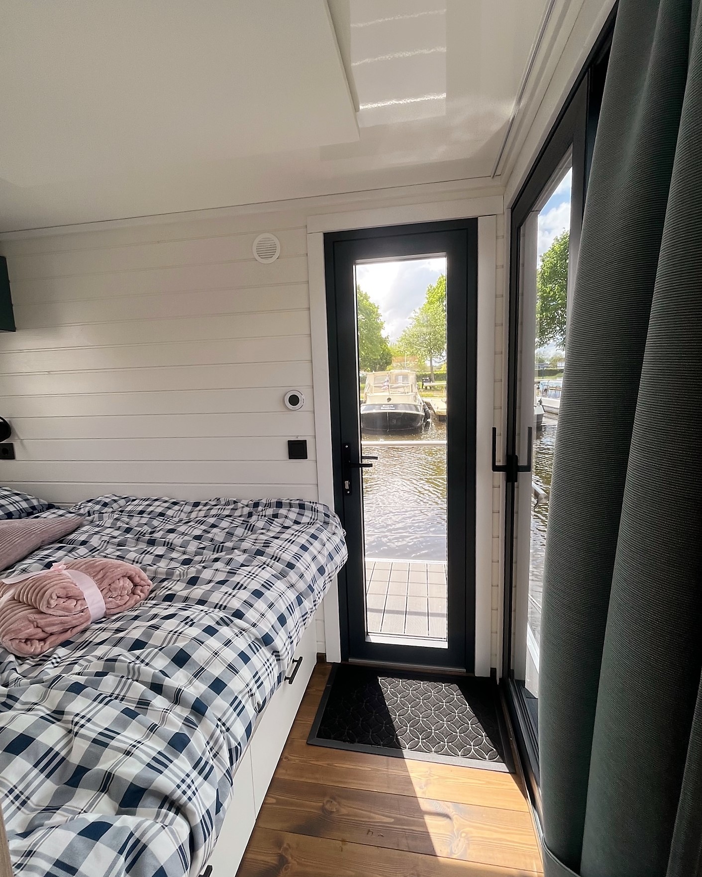Nordic Season Houseboat NS 36 Eco 23