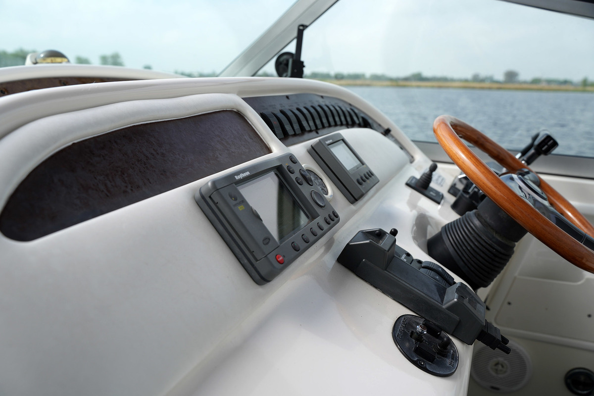 Sea Ray 310 Sundancer