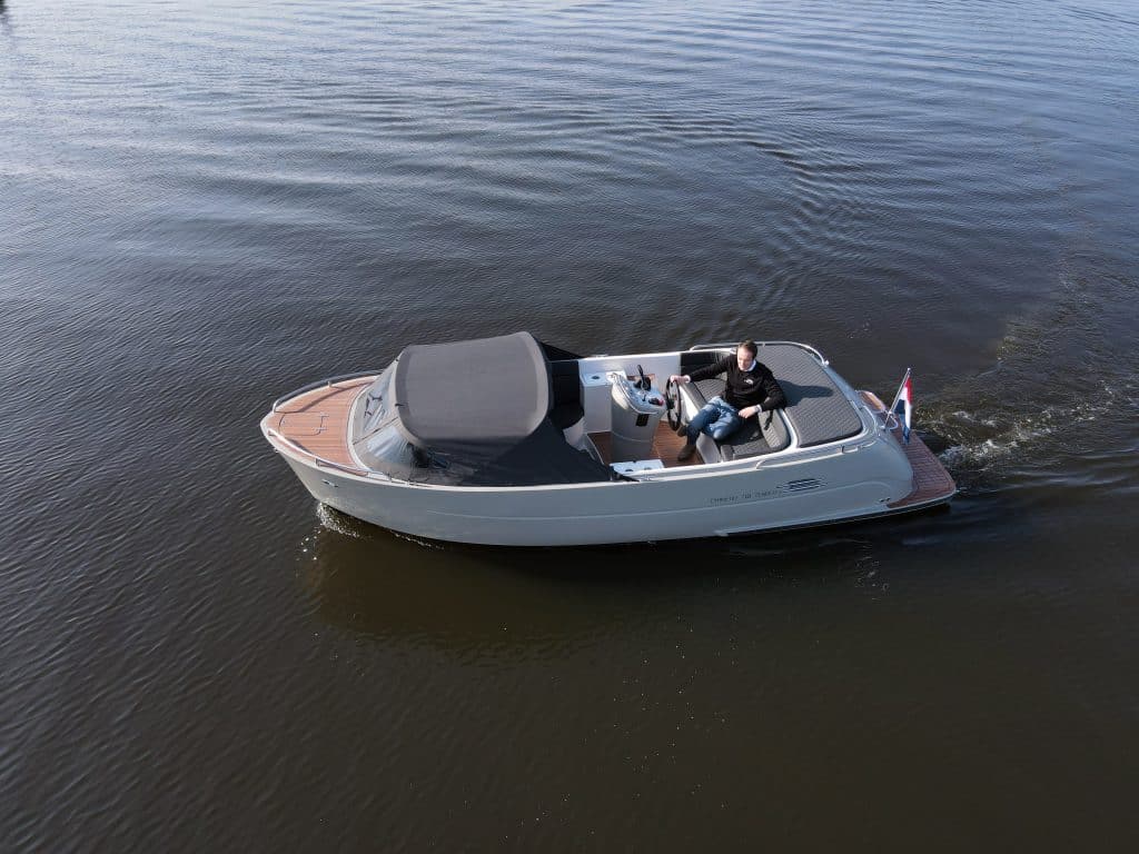 Primeur 710 Tender