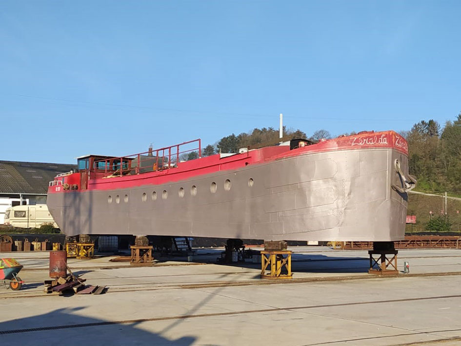 Spits Varend Woonschip 30.53 met UBC