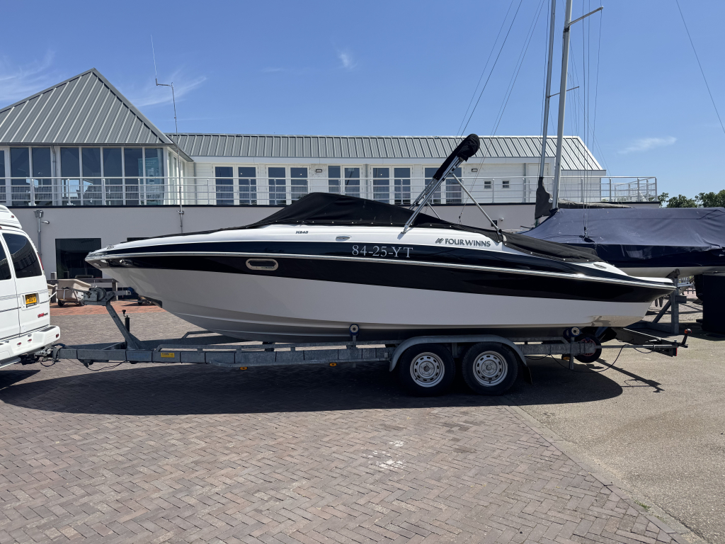 Four Winns H240
