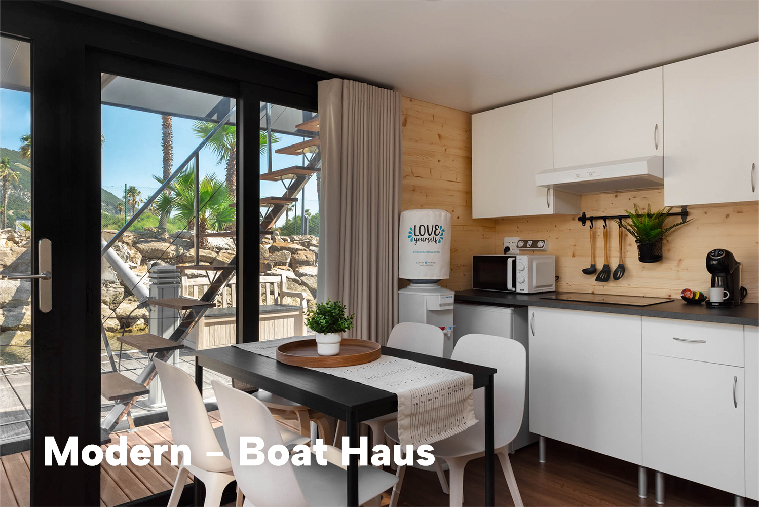 Boat Haus Mediterranean 8X4 MODERN Houseboat