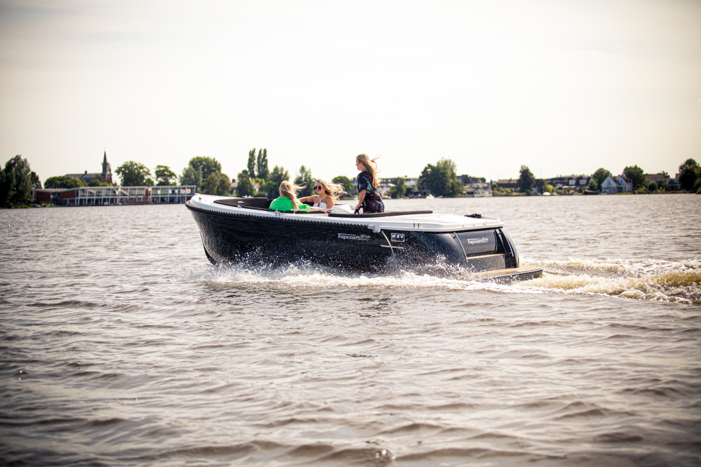 TOPCRAFT 605 TENDER ABSOLUUT DE RUIMSTE IN ZIJN KLASSE !!