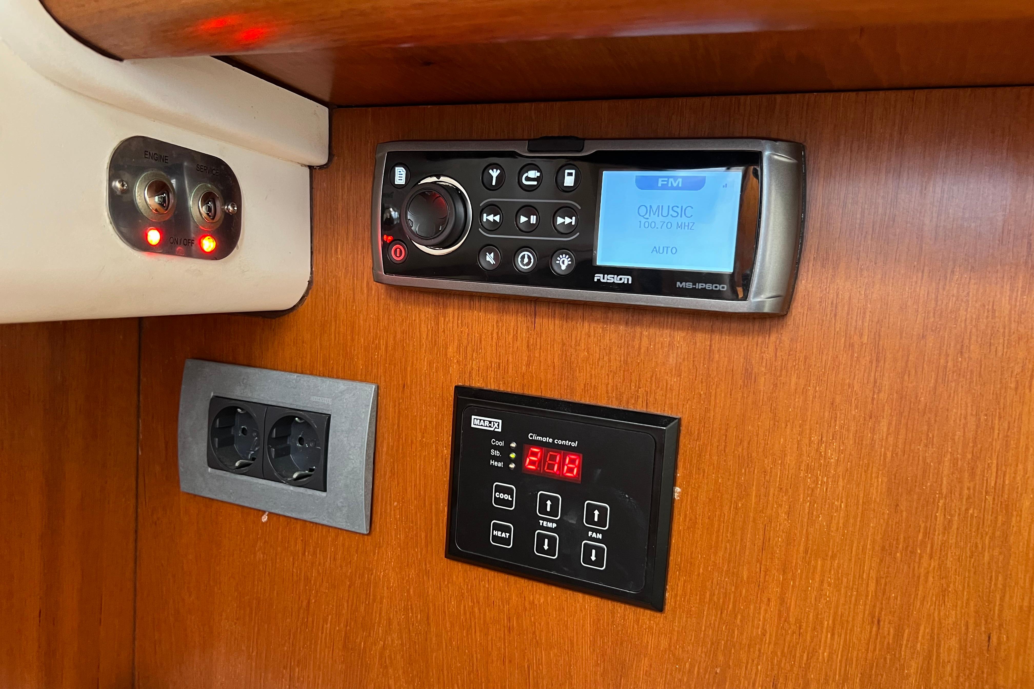Long Island 40 Runabout