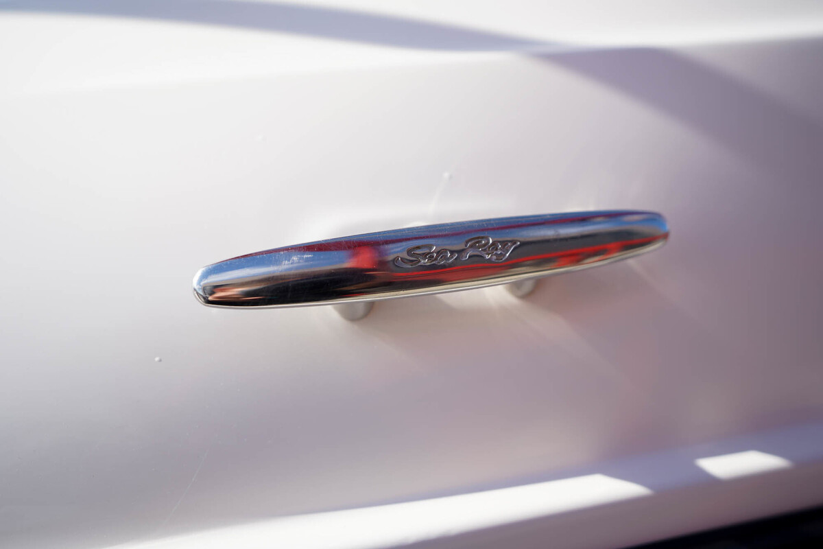 Sea Ray Sun Sport 230