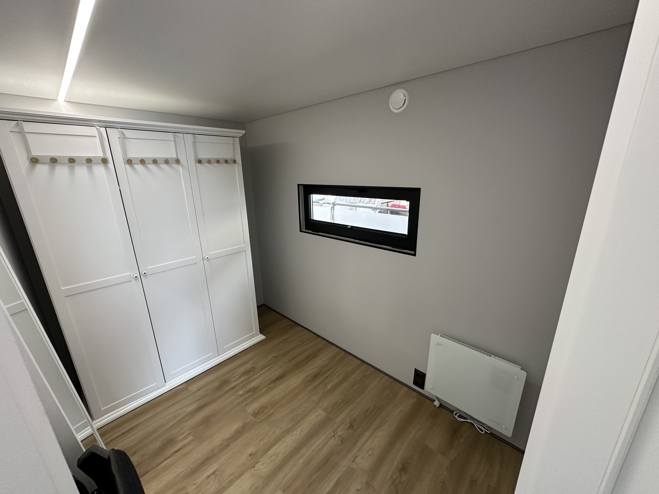 La Mare Houseboat Modern 12