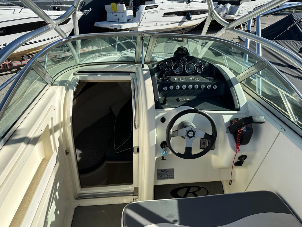 RANCRAFT RM-Yacht Ranieri RV-25 Console boat