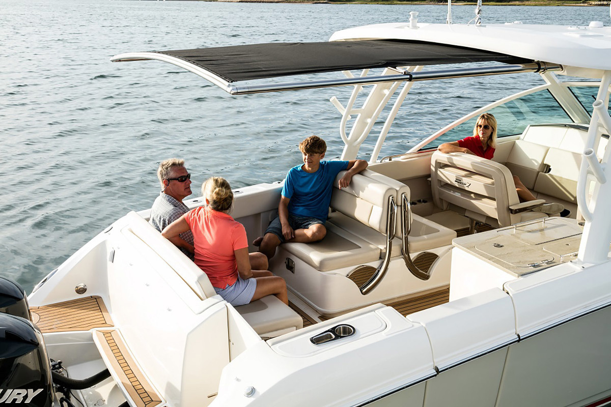Boston Whaler 320 Vantage