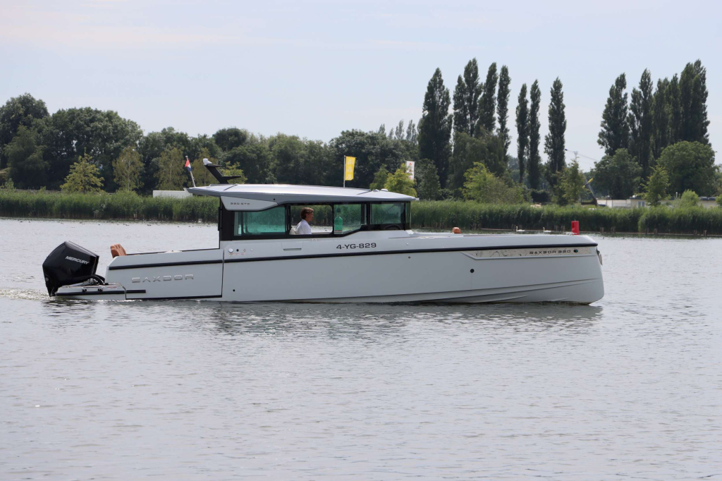 Saxdor Yachts 320 GTC