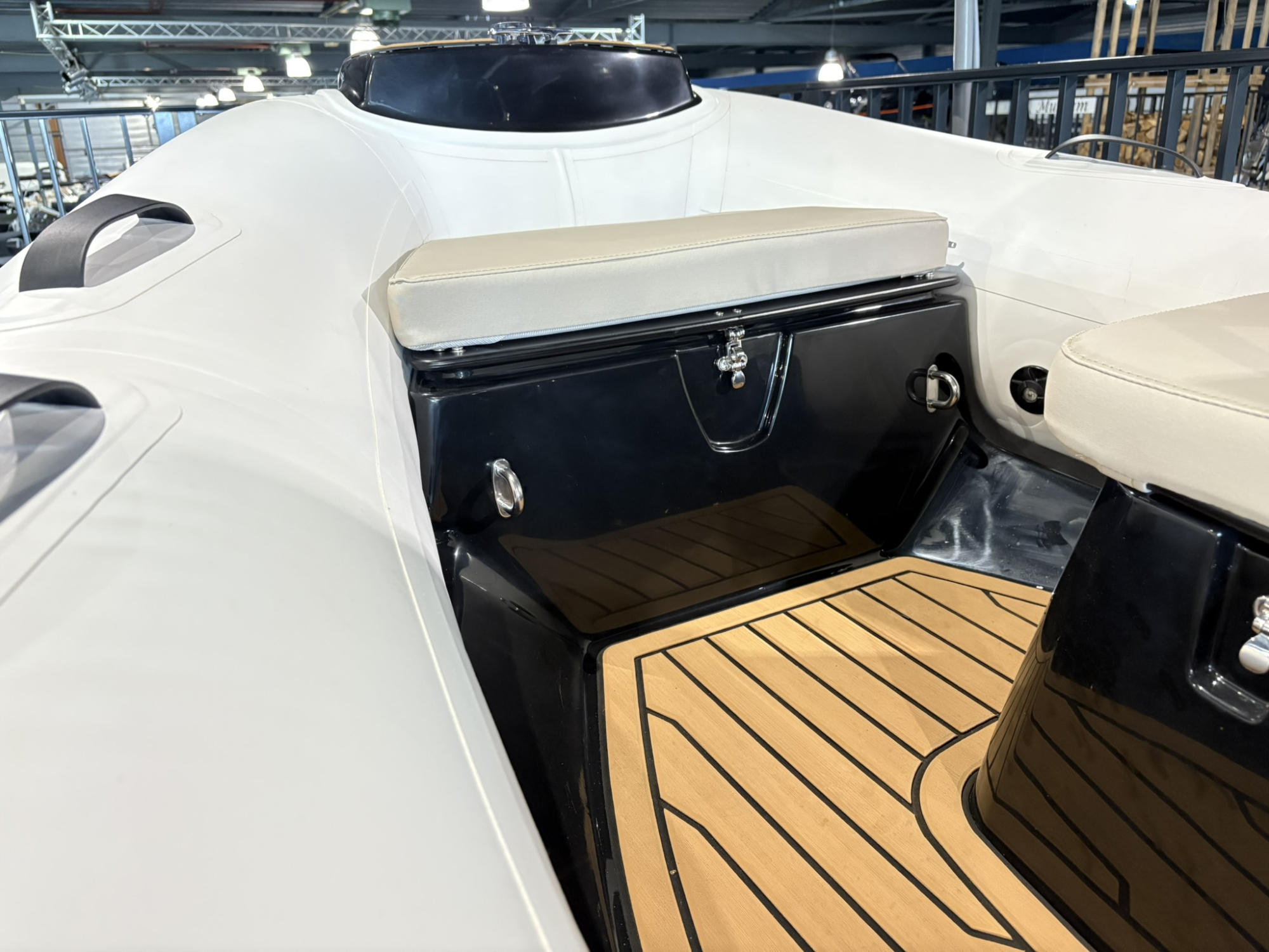 Grand Ribs Grand Silver Line 370