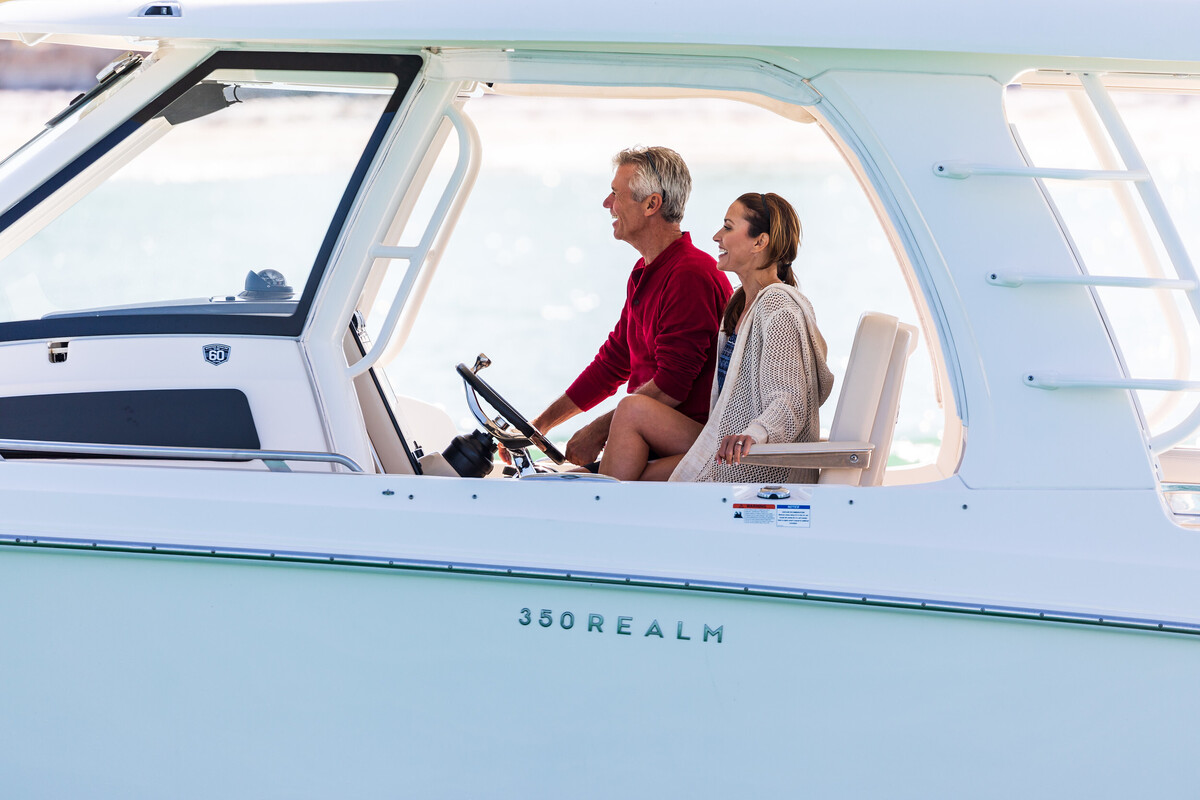 Boston Whaler 350 Realm