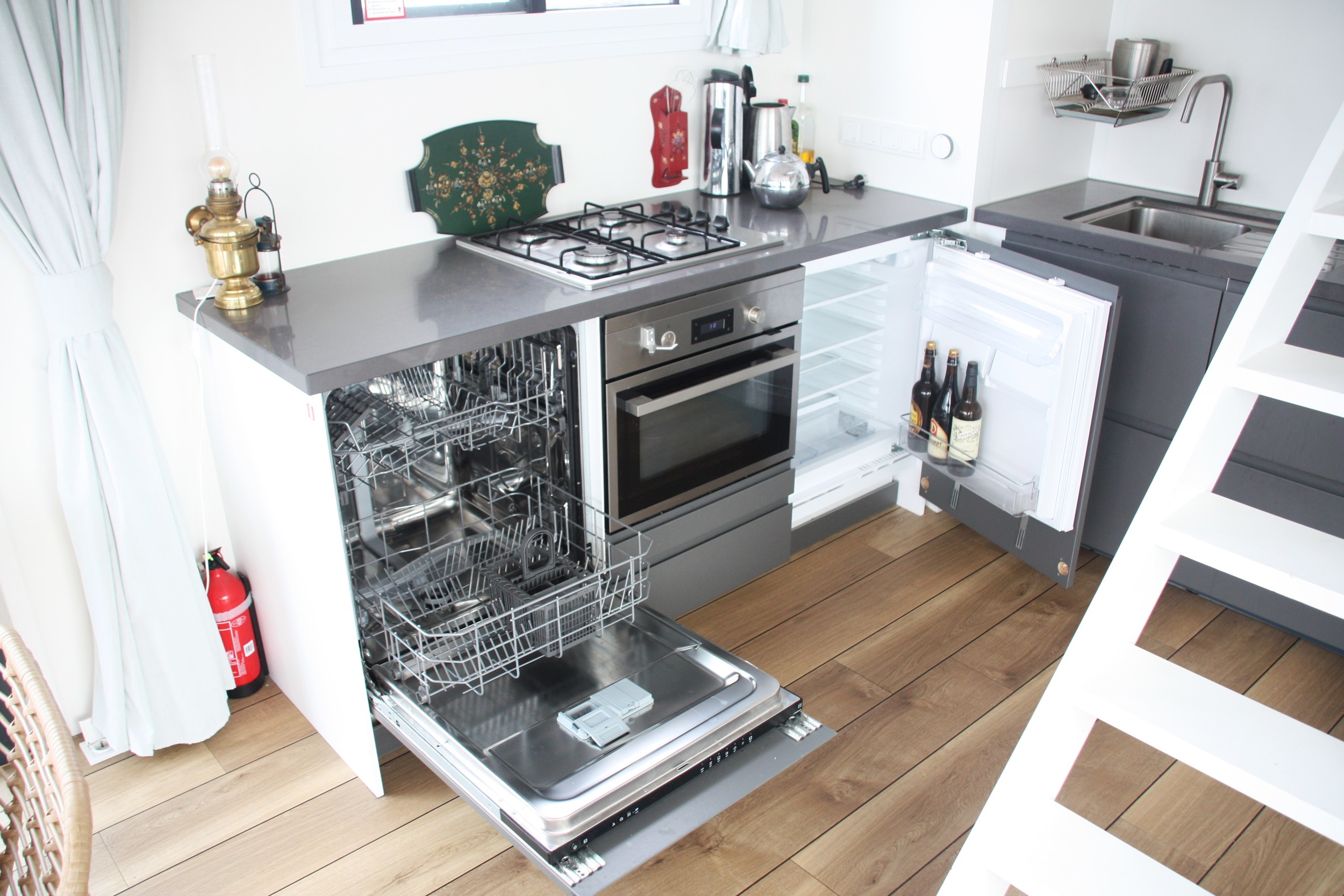 DL-Boats 1350 Captainshut Houseboat