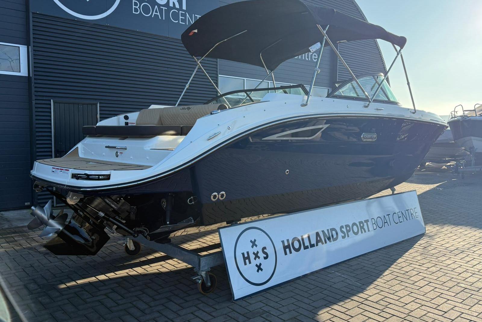 Sea Ray SDX 230