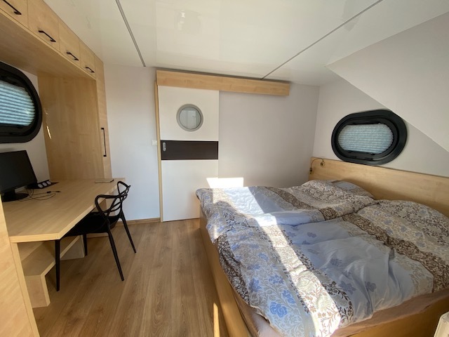 Campi 400 Per Direct Irnsum Ligplaats (Houseboat)