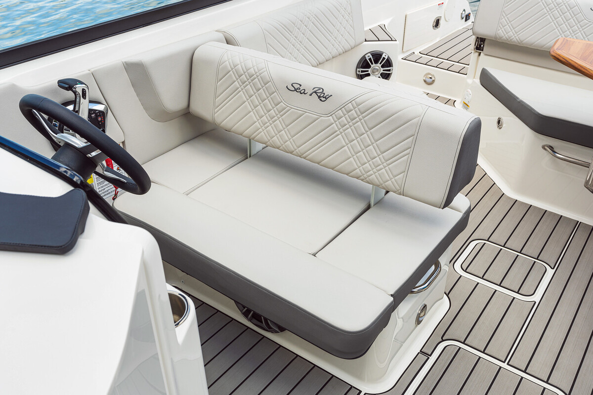 Sea Ray SDX 250