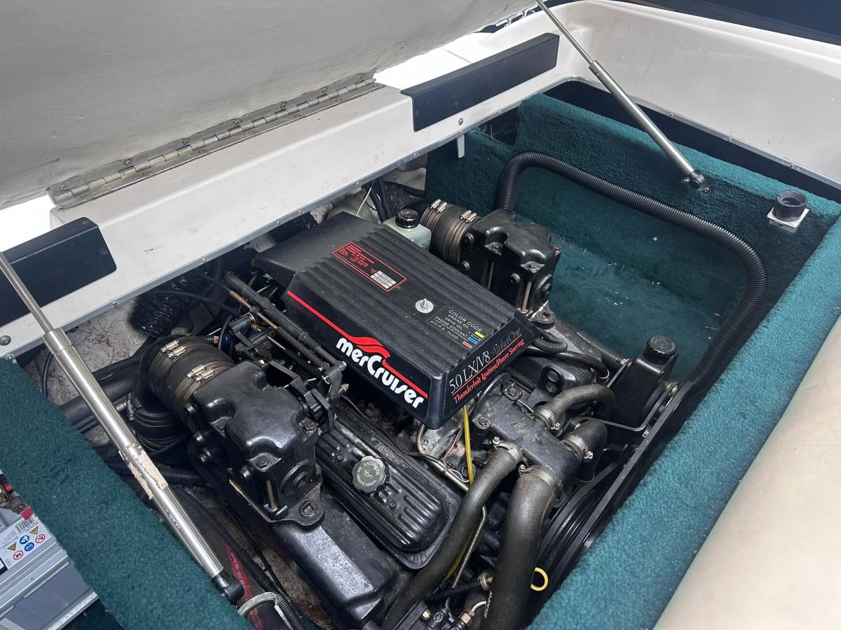 Monterey Montura 196 Bowrider