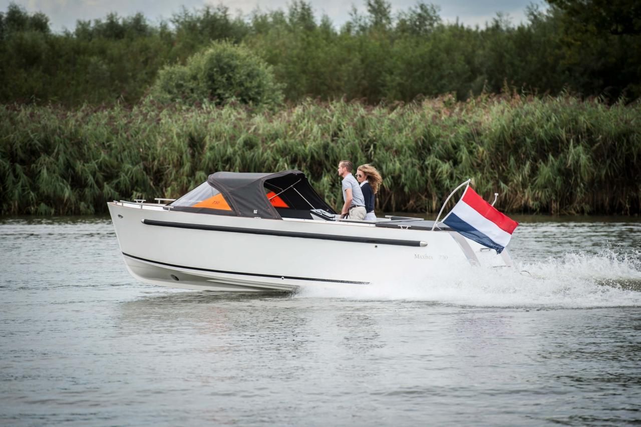 Maxima 730 tender