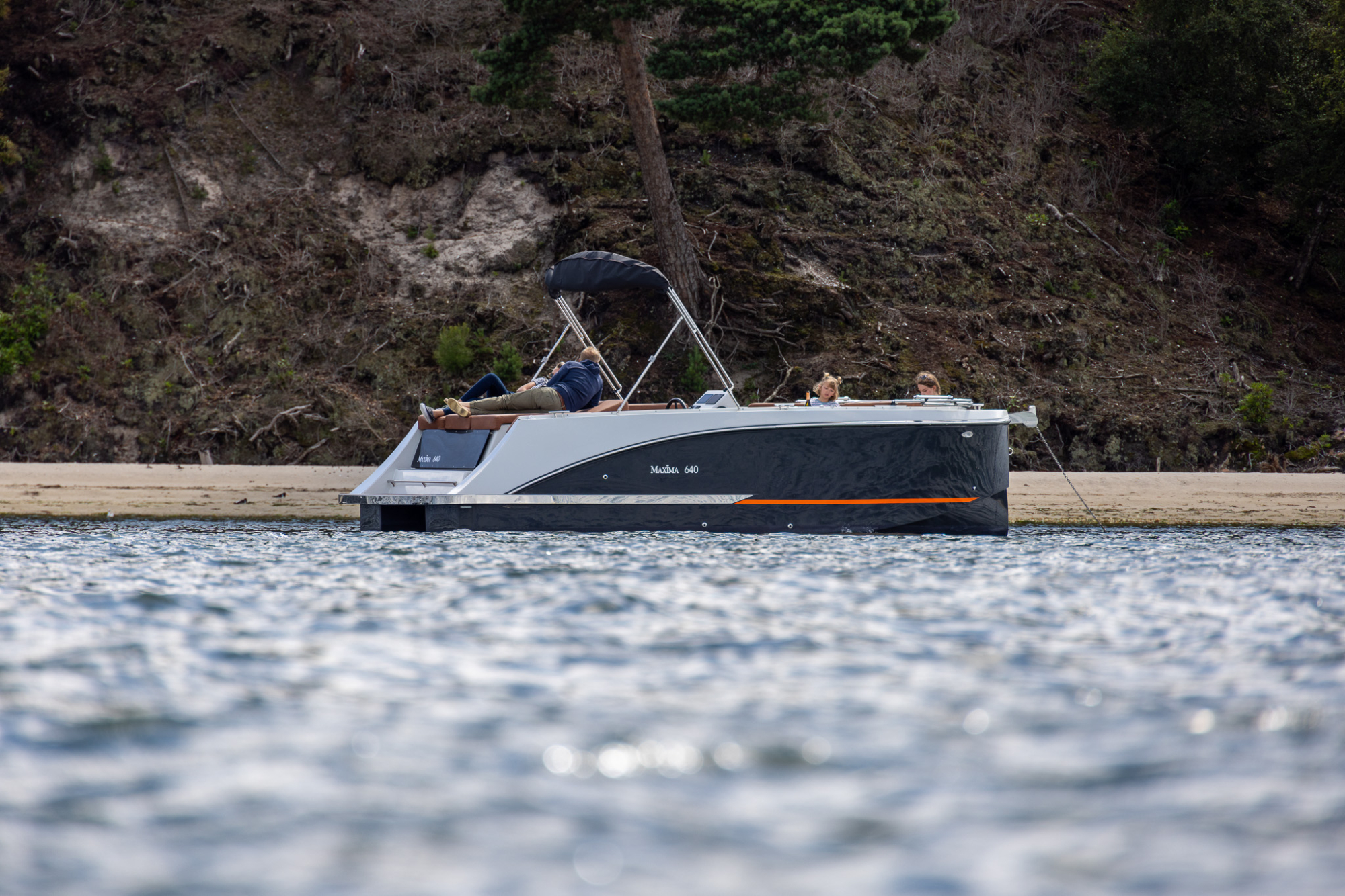 Maxima Boats 640