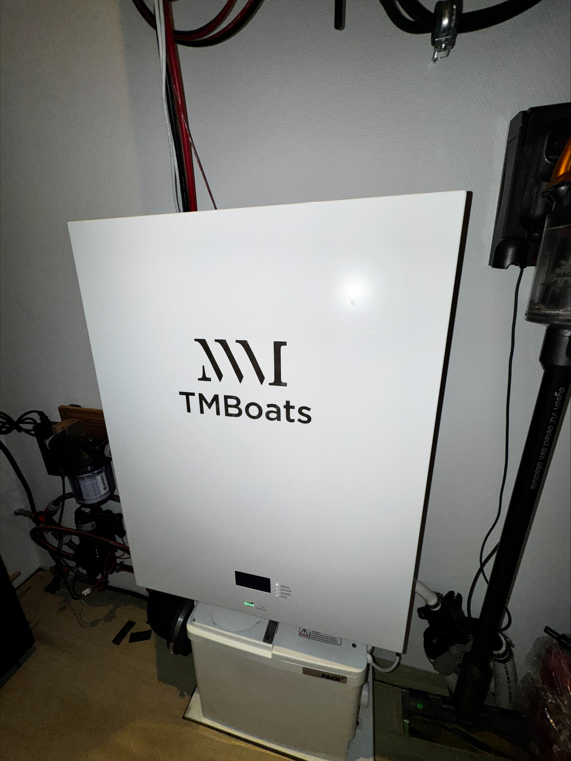 TMB60eco Houseboat Bij Rotterdam Ligplaats