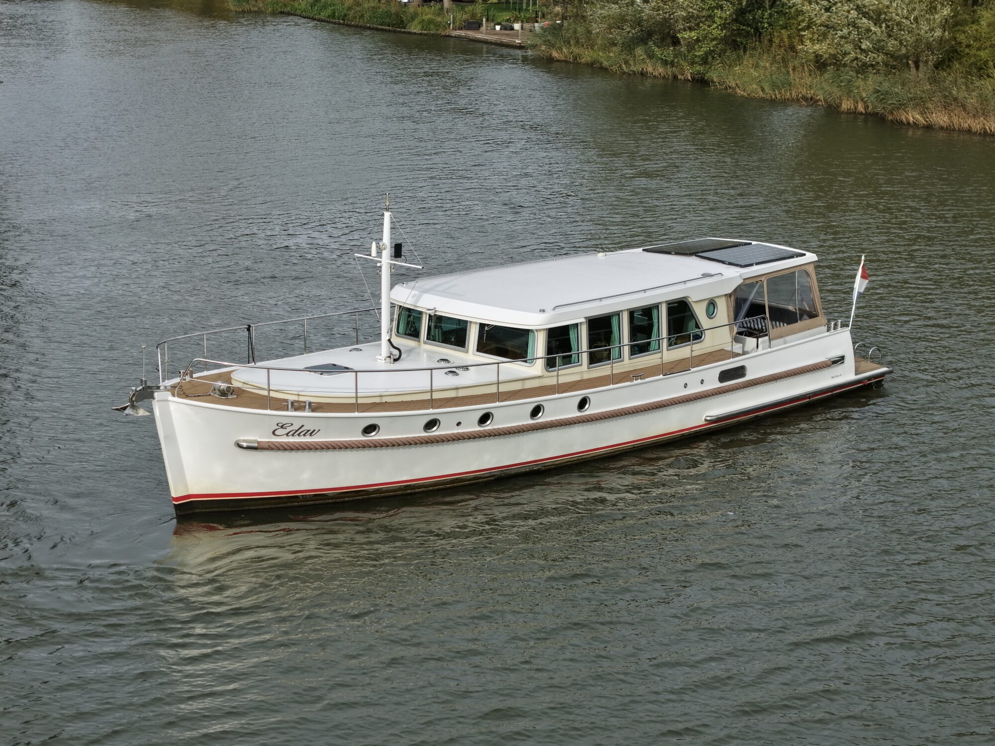Serious Yachts Gently Low Bridge 45 Sedan hoofdfoto: 1