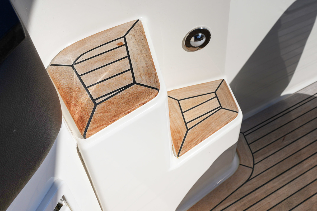 Sea Ray Sundancer 290