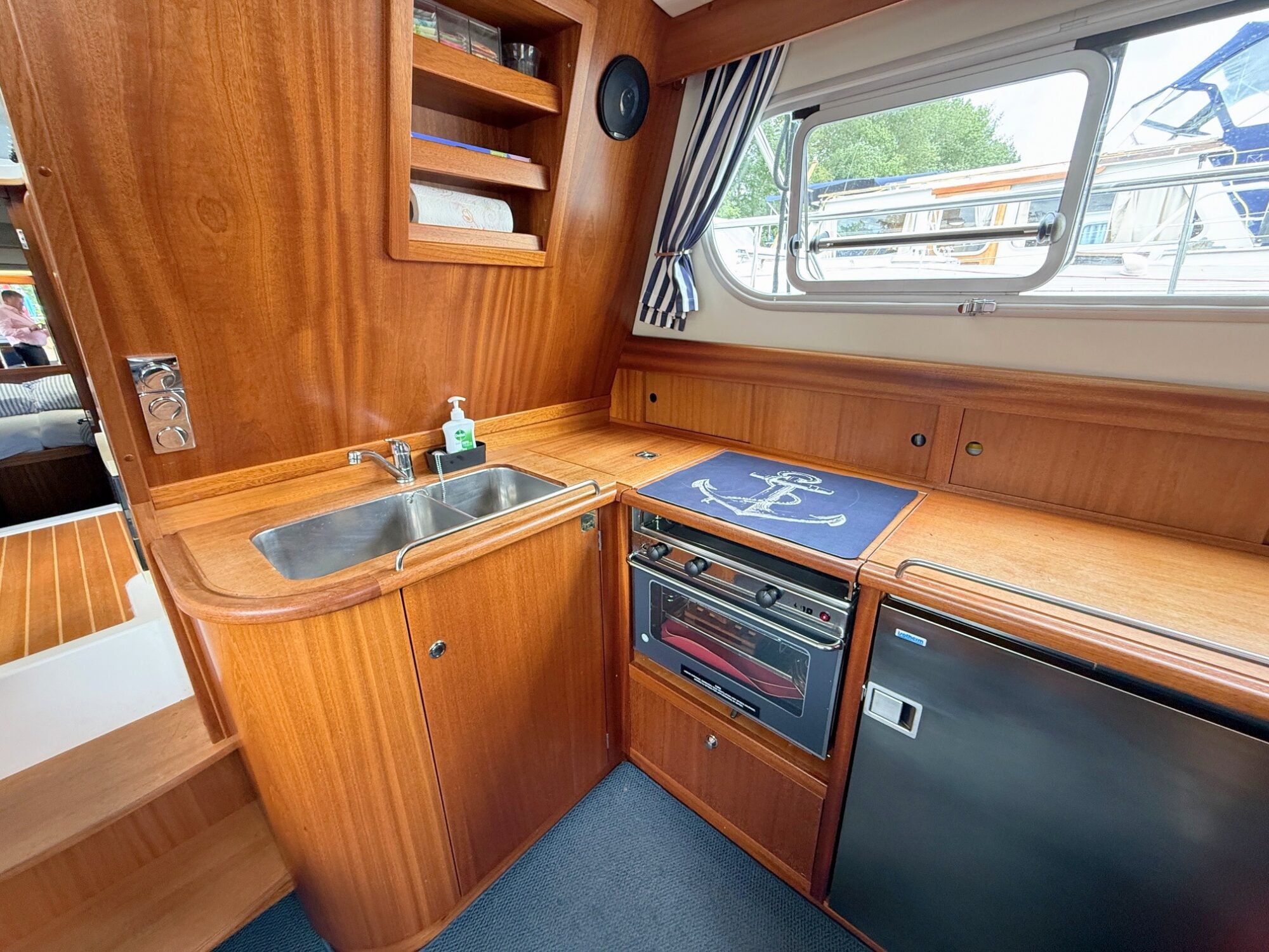 nimbus 380 Commander