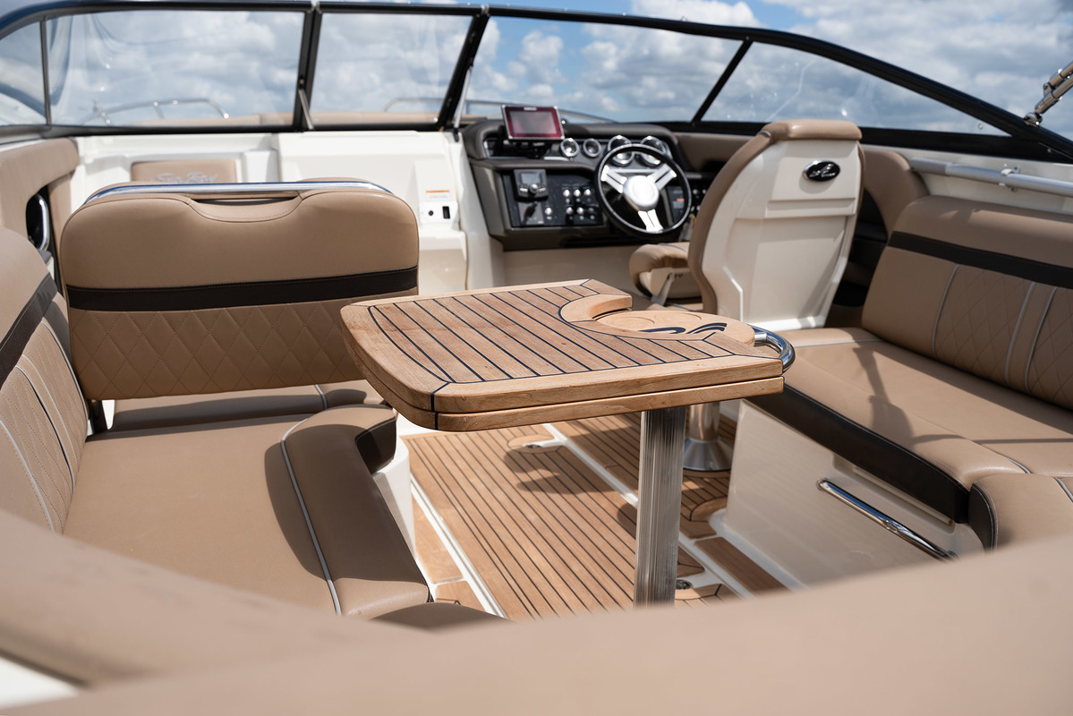Sea Ray Sun Sport 250