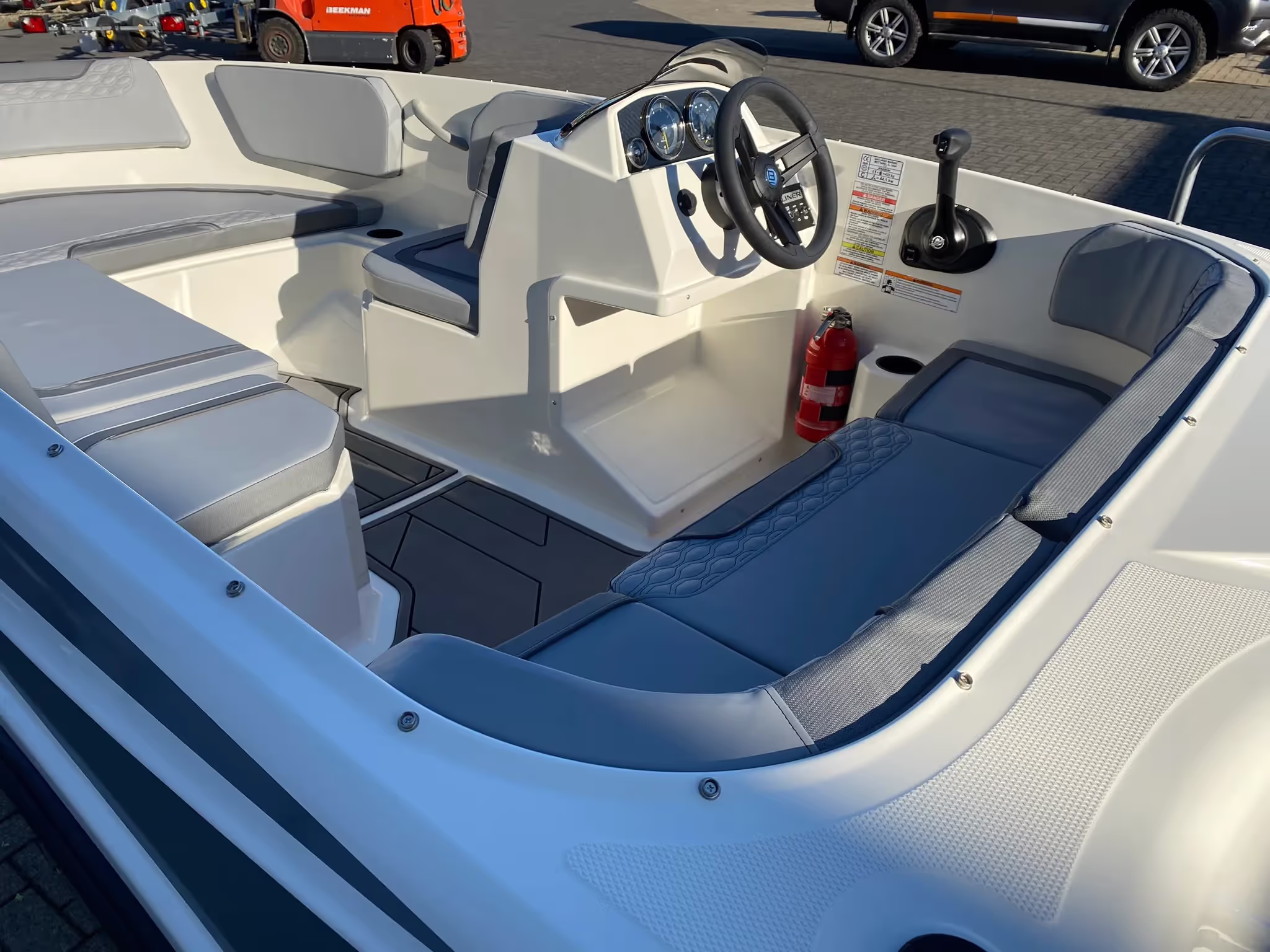 Bayliner Element M15