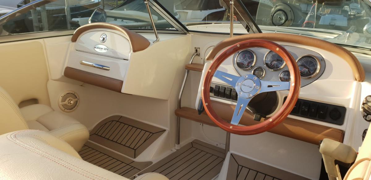 Chris Craft 22 Lancer Rumble