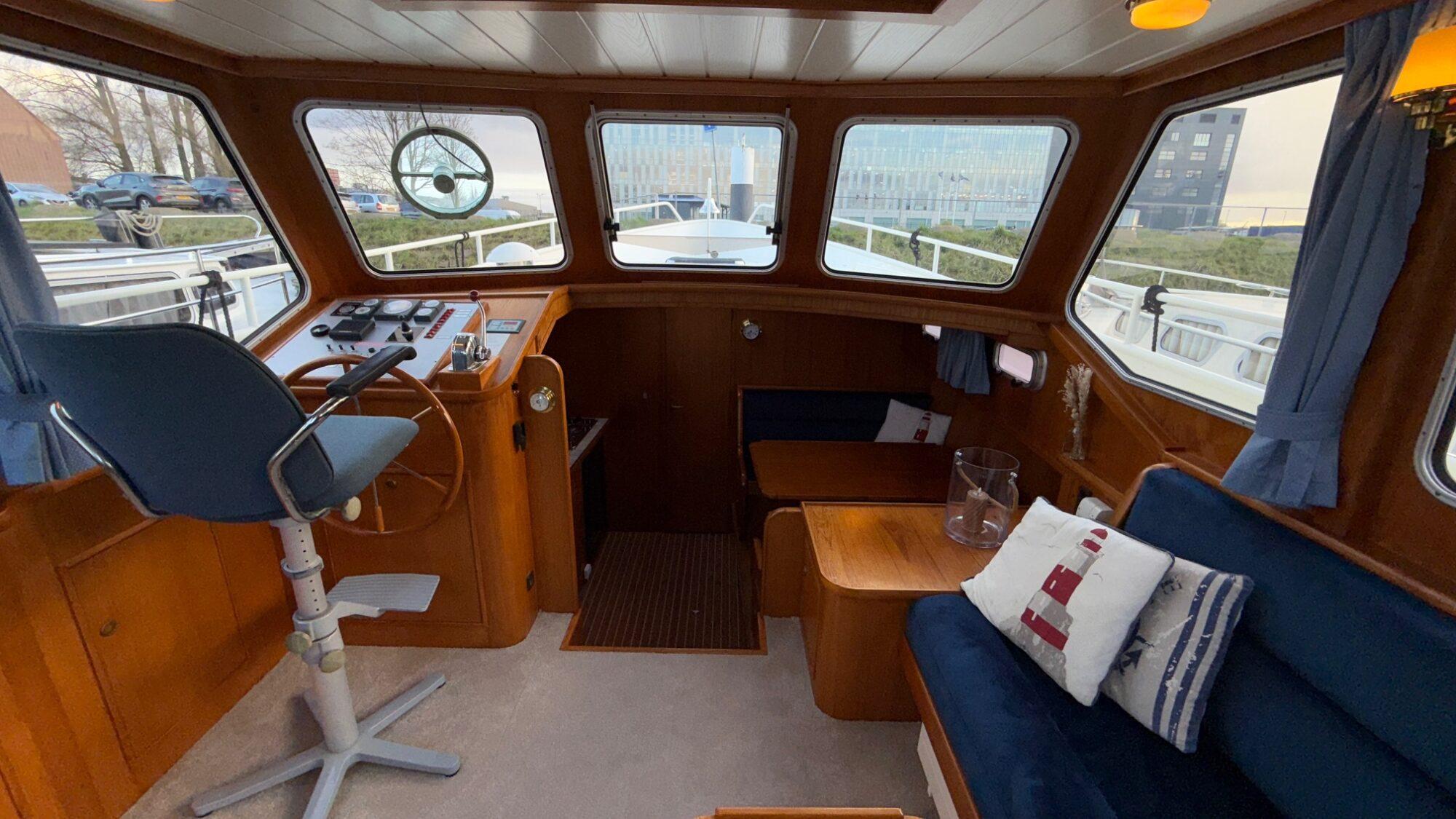 Monty Bank Monty Bank Kotter 41 AK Cabrio