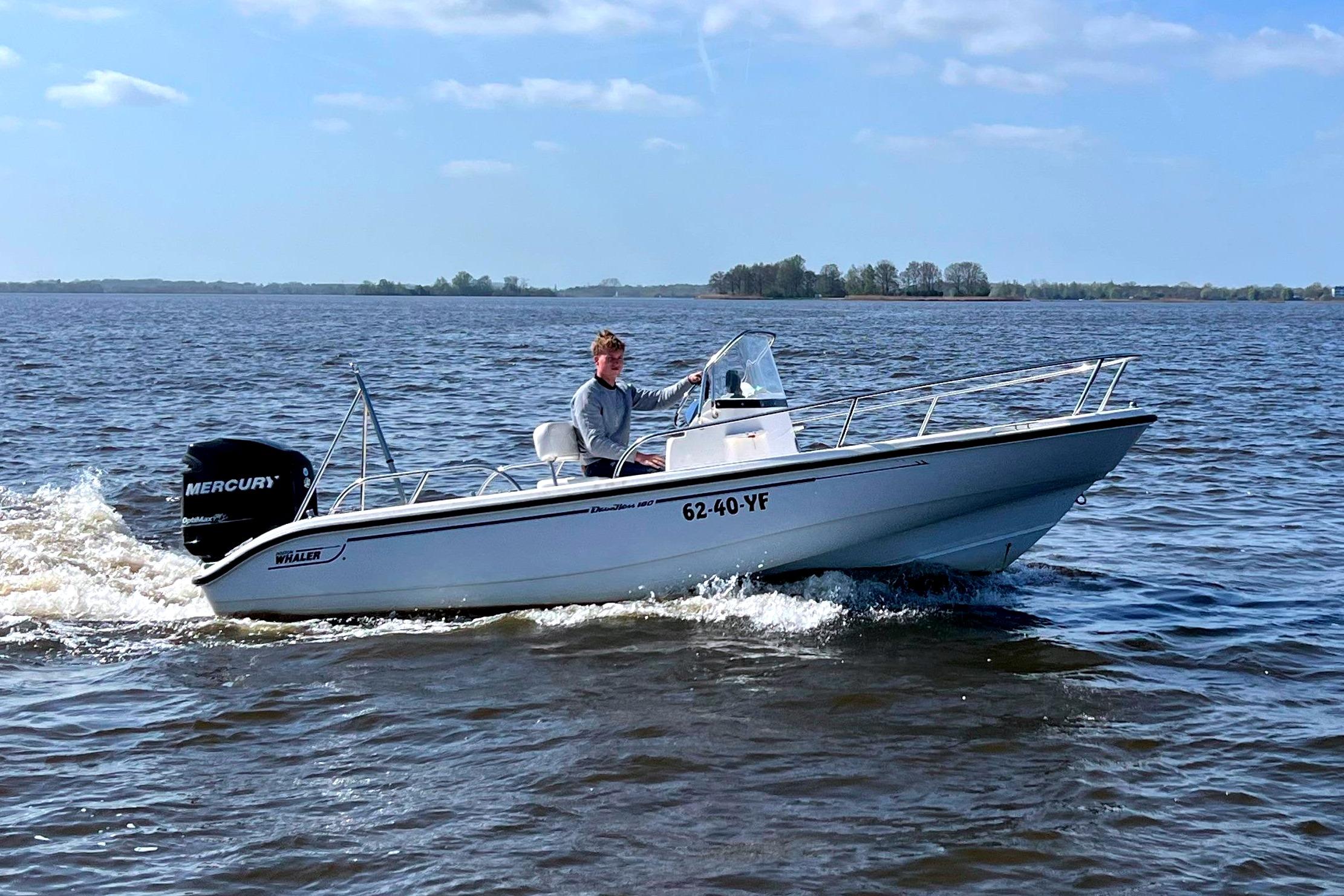 Boston Whaler 180 Dauntless