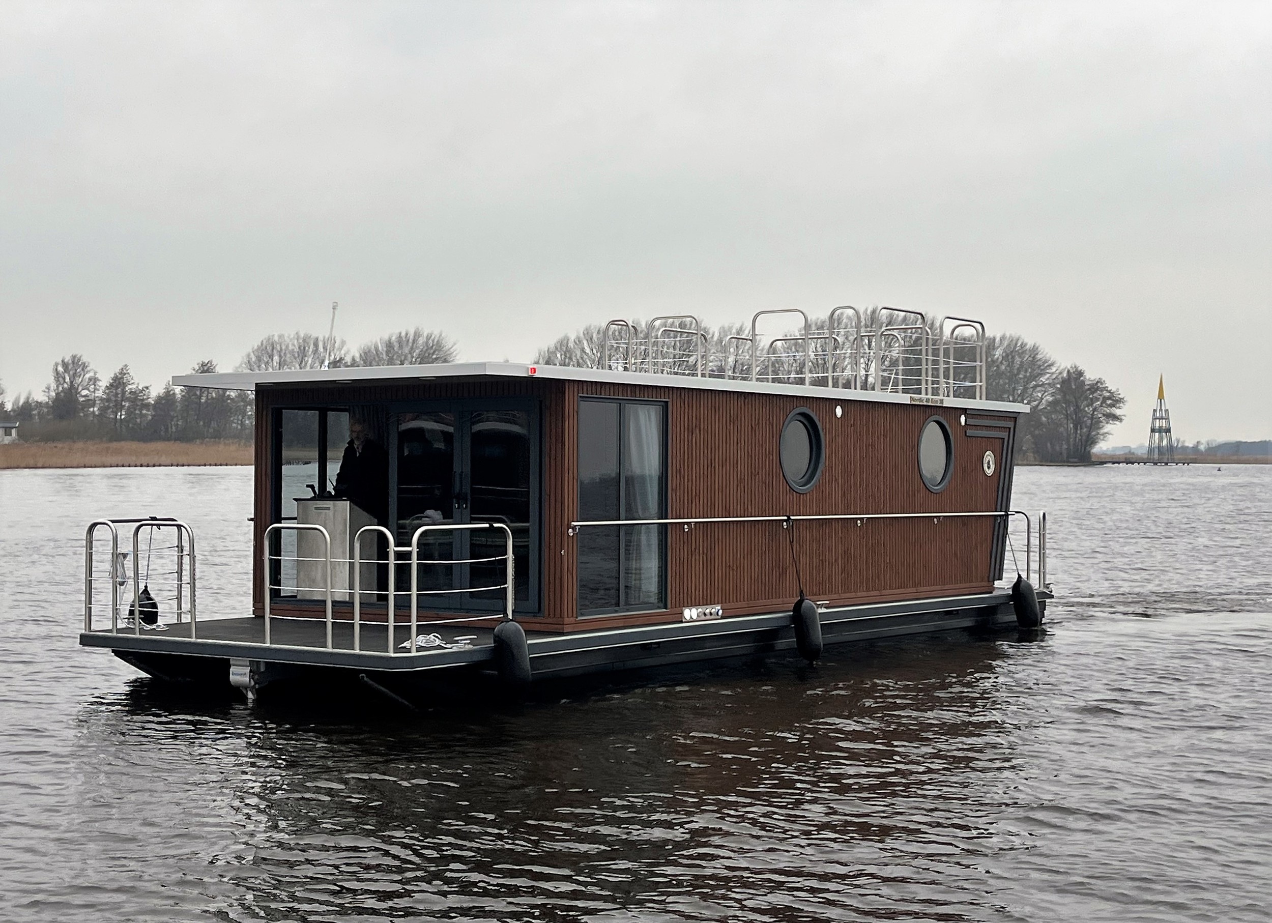 Nordic Season NS 40 Eco 36m2 Houseboat