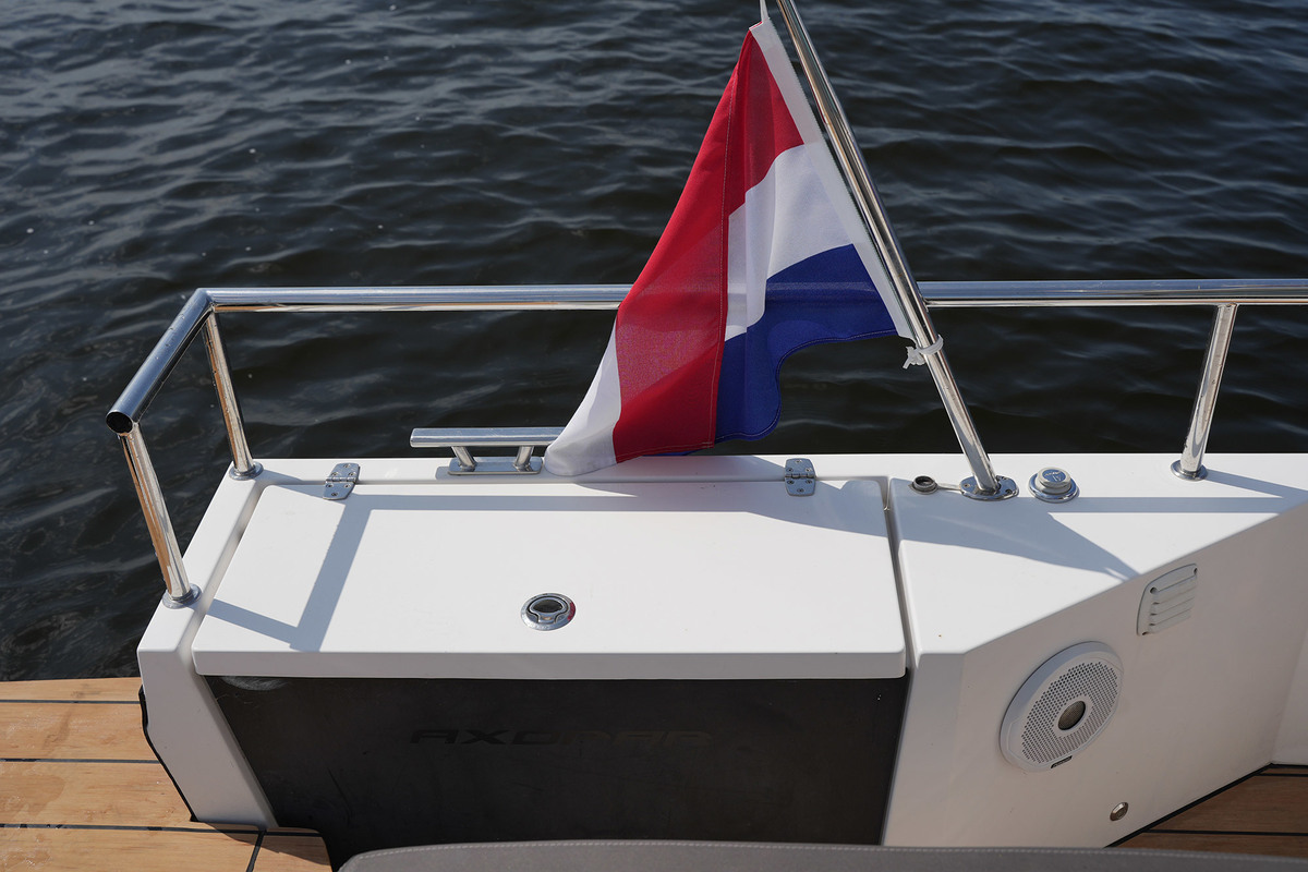 Axopar 28 Cabin
