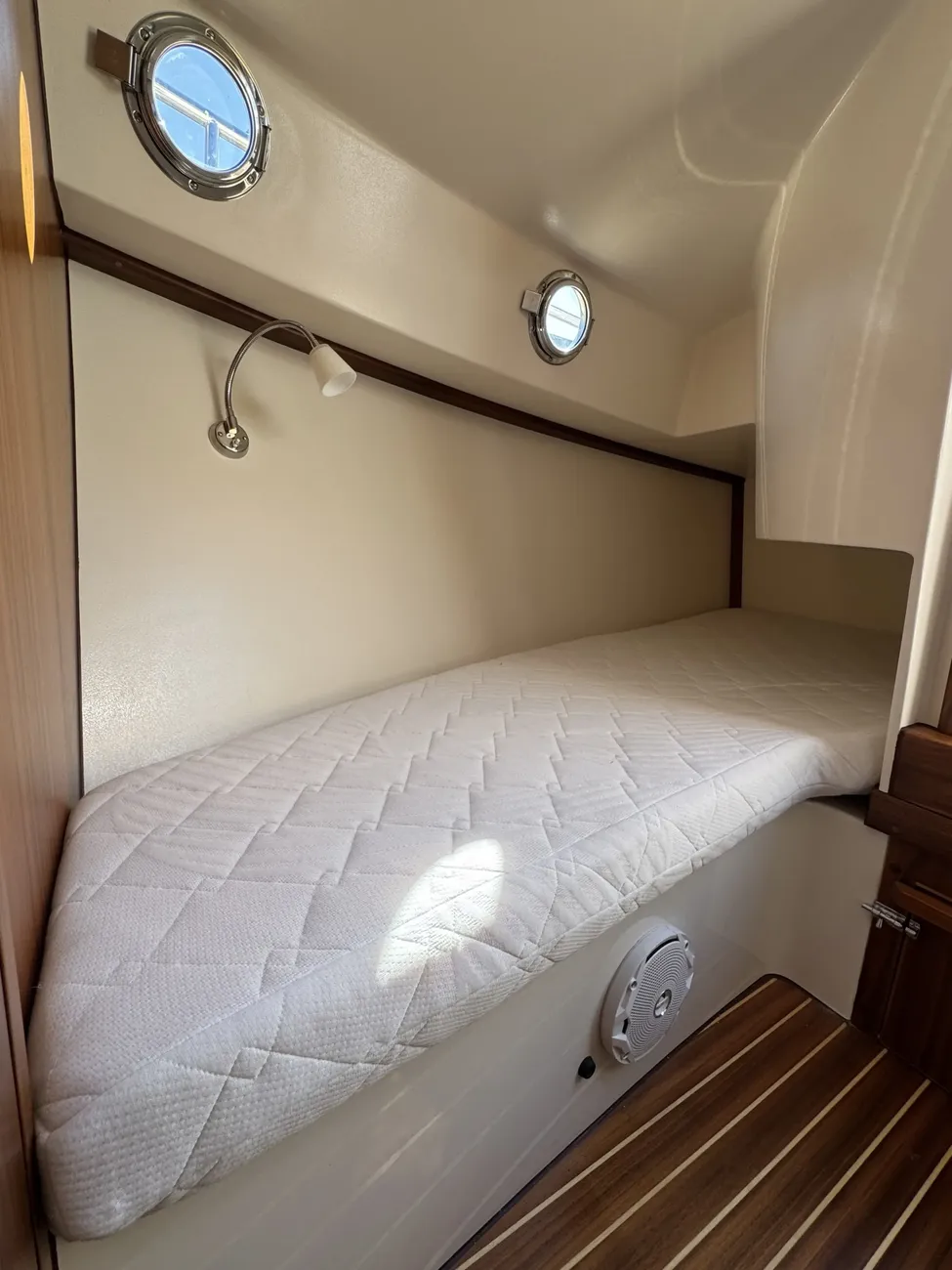 Intercruiser 27 Cabin