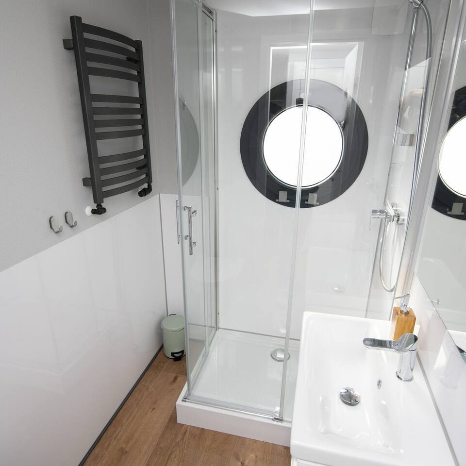 La Mare Houseboat Apartboat XL