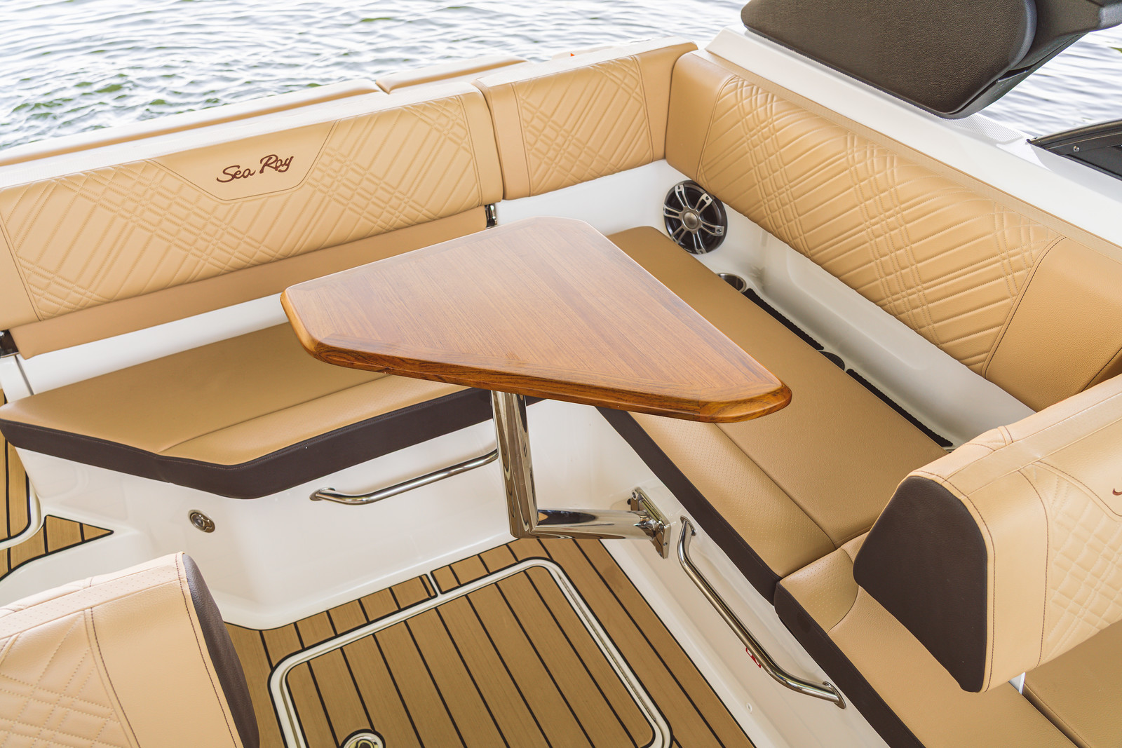 Sea Ray SDX 230 Surf