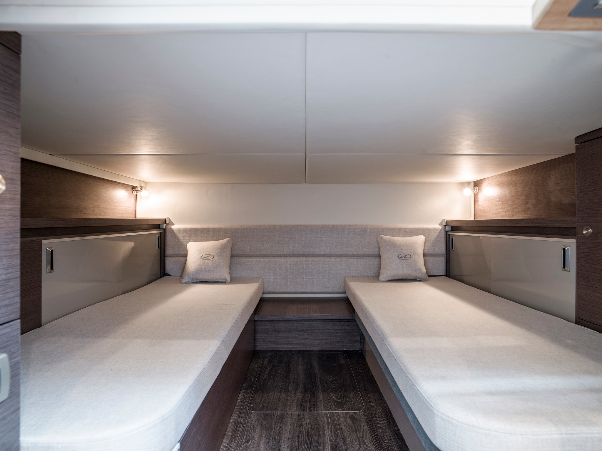 Sea Ray Sundancer 320