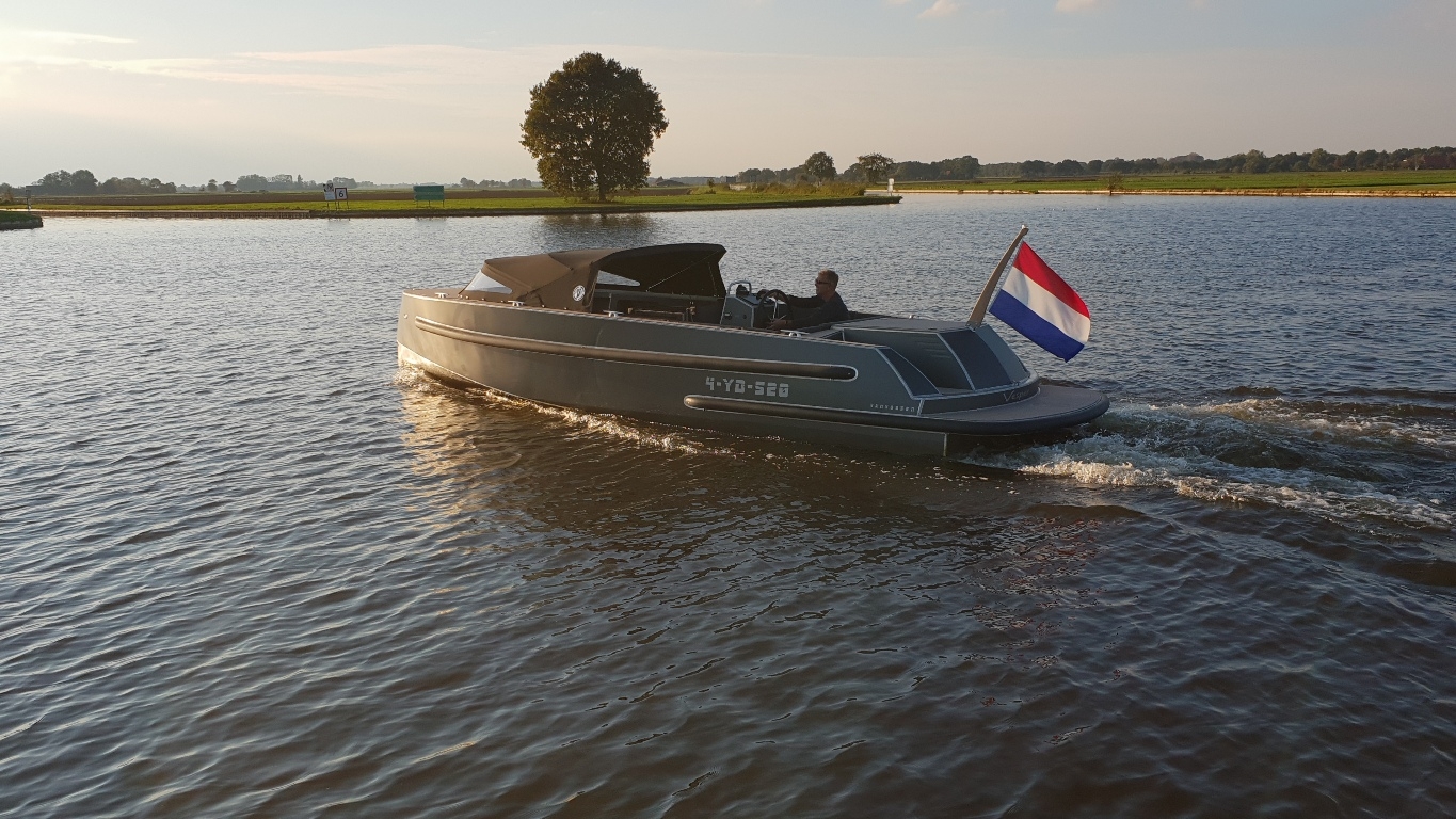 Van Vossen VanVossen Tender 888 (sport)